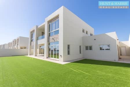Gorgeous villa with direct private beach access Gorgeous villa with direct private beach access