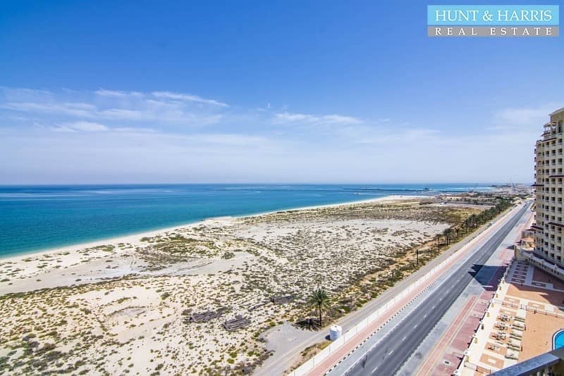Stunning views of the Sea - Ready to Move into