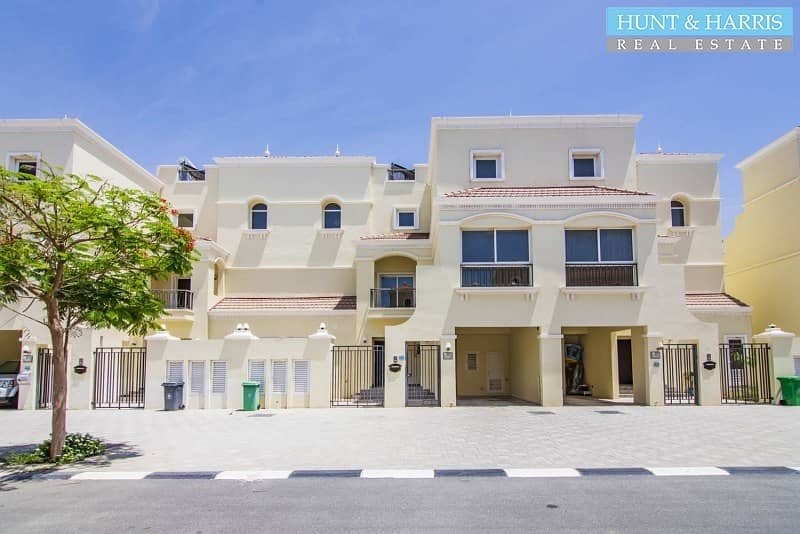 Up to 12 Cheques - Spacious TH with a Garden - Rooftop Terrace Up to 12 Cheques - Spacious TH with a Garden - Rooftop Terrace