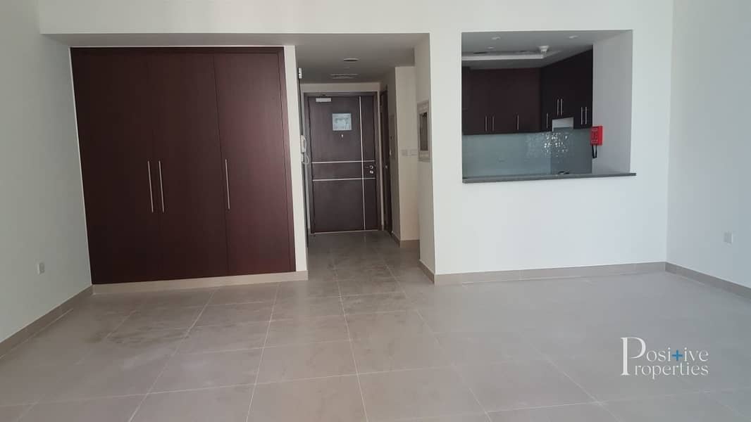 Spacious Studio | Balcony | Pool View Spacious Studio | Balcony | Pool View