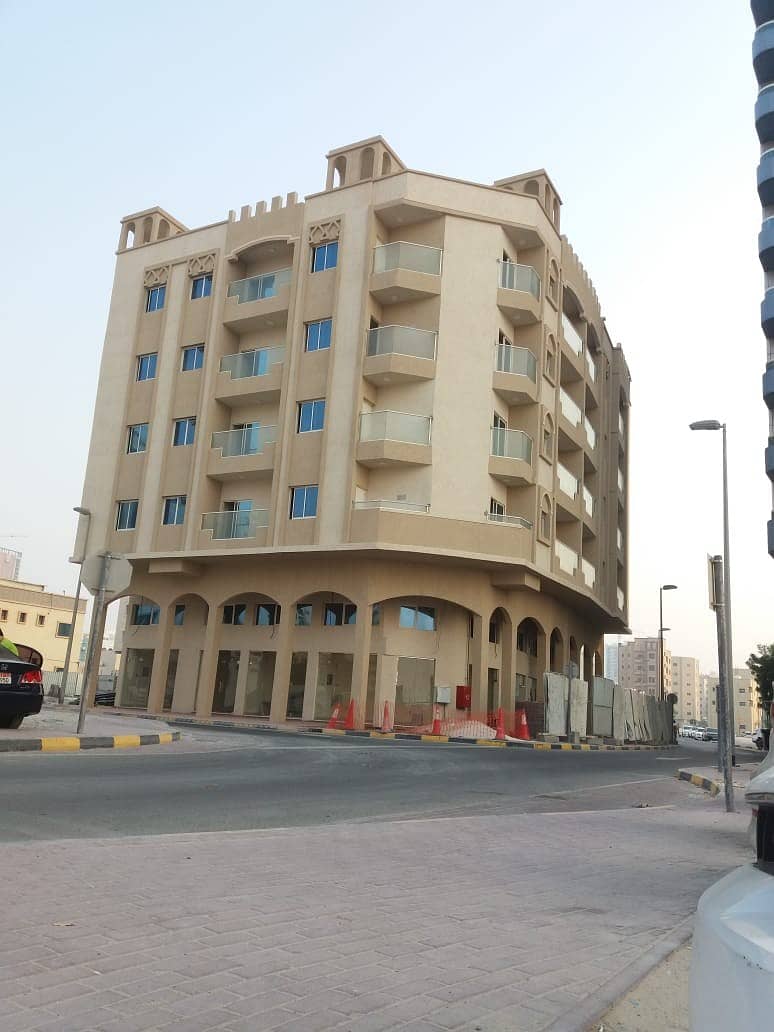 Building for sale directly from the owner, an area of 5000 feet, very excellent site in Ajman, Rumaila area