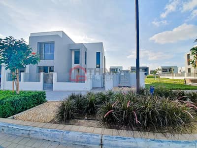 Type E5 | Single Row | Near Pool | Corner Unit Type E5 | Single Row | Near Pool | Corner Unit