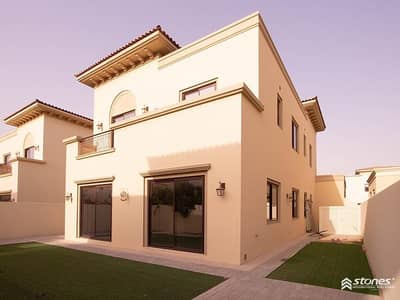 Spacious and Well Maintained Villa with Park View Spacious and Well Maintained Villa with Park View