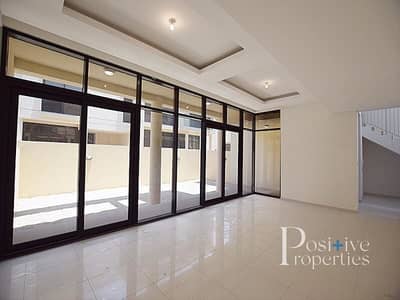 LANDSCAPED AND CLOSE TO POOL LANDSCAPED AND CLOSE TO POOL