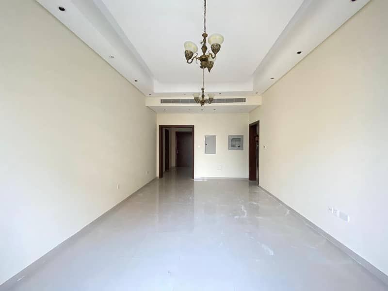 Lovely Layout  | 1BR Aprt | Closed Kitchen |