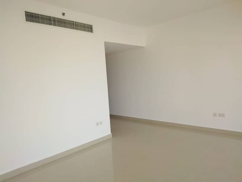 5 LARGEST Apt In AL REEM 3 BR+MAID ROOM  FULL SEA VIEW