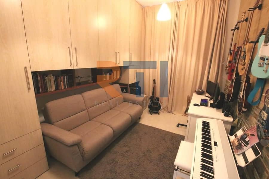 Lowest Price | 2BR | Well maintained Apartment