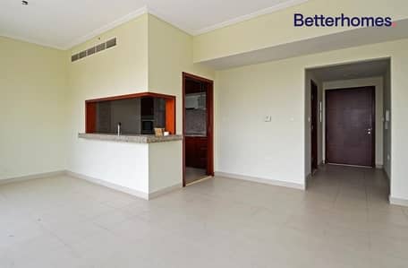 Spacious 1 bedroom | South Ridge|Balcony Spacious 1 bedroom | South Ridge|Balcony