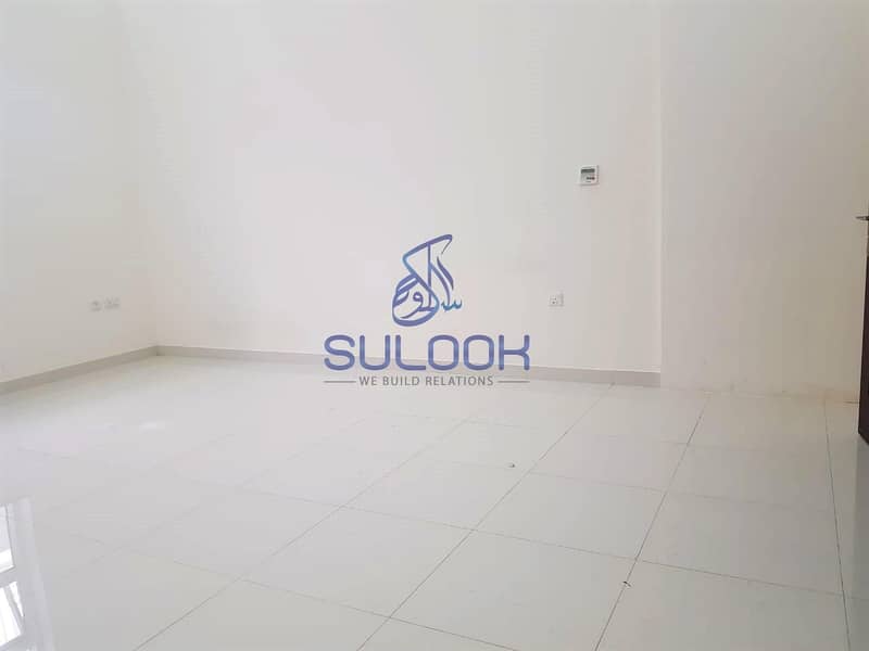 11 Huge studio near Wahda mall Bus Station