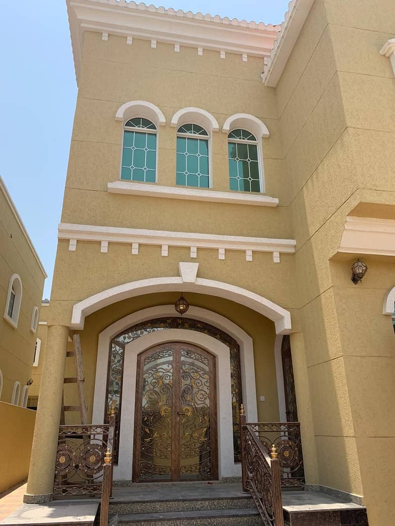 For rent new villa, the first inhabitant of a Super Lux close to Sheikh bridge and all the services