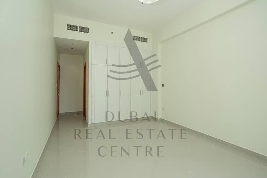 MODERN SPACIOUS 2BHK | NO COMMISSION| DIRECT FROM LANDLORD + 1 Month Move in MODERN SPACIOUS 2BHK | NO COMMISSION| DIRECT FROM LANDLORD + 1 Month Move in