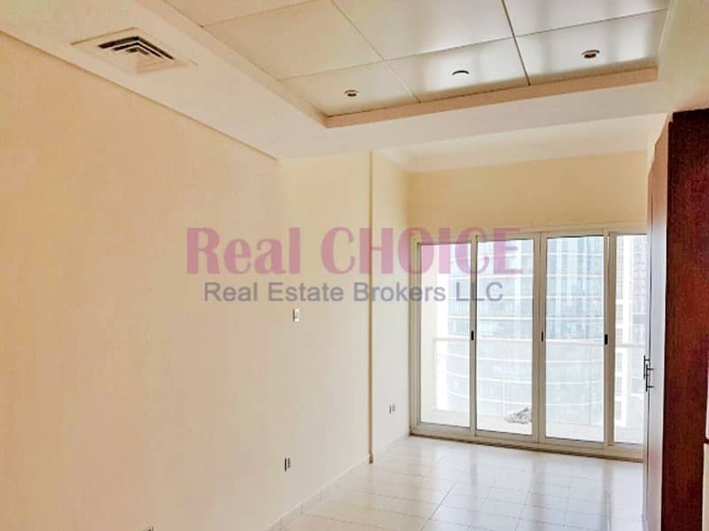 8 Semi Furnished Apartment Near to Metro Station