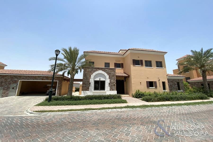 Spacious Four Bedroom Villa | High Spec Spacious Four Bedroom Villa | High Spec