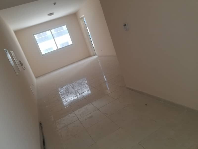 BRAND NEW SPACIOUS 1BHK WITH ONE MONTH FREE + PARKING FREE + GYM POOL FREE NEAR TO CITY SCHOOL EASY ACCES TO MAIN ROAD ONLY IN 36K