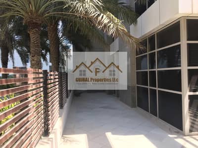Good Location | Huge Office Space | 2.3 M Sale Good Location | Huge Office Space | 2.3 M Sale