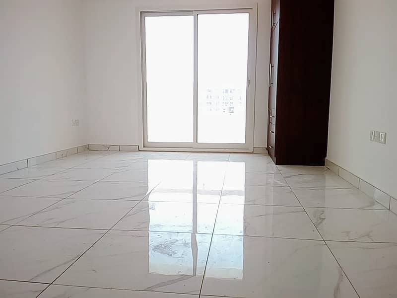 Квартира в Аль Варсан, 25000 AED - 4560009