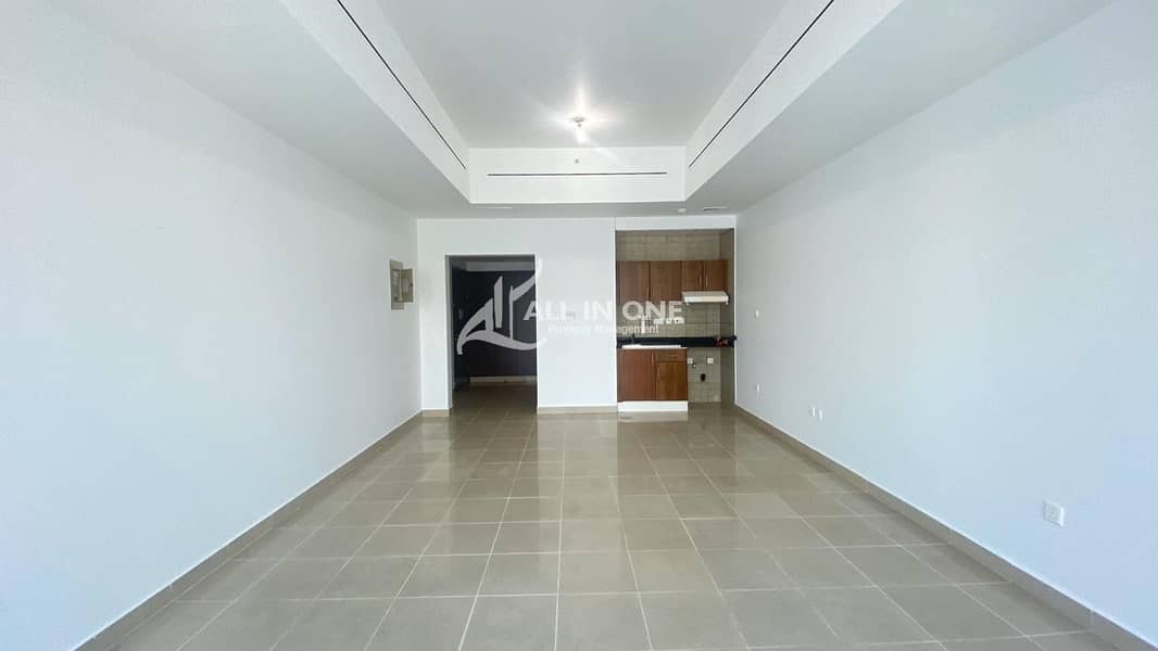 No Commission! Enticing Studio with Facilities in 6 Pays! No Commission! Enticing Studio with Facilities in 6 Pays!