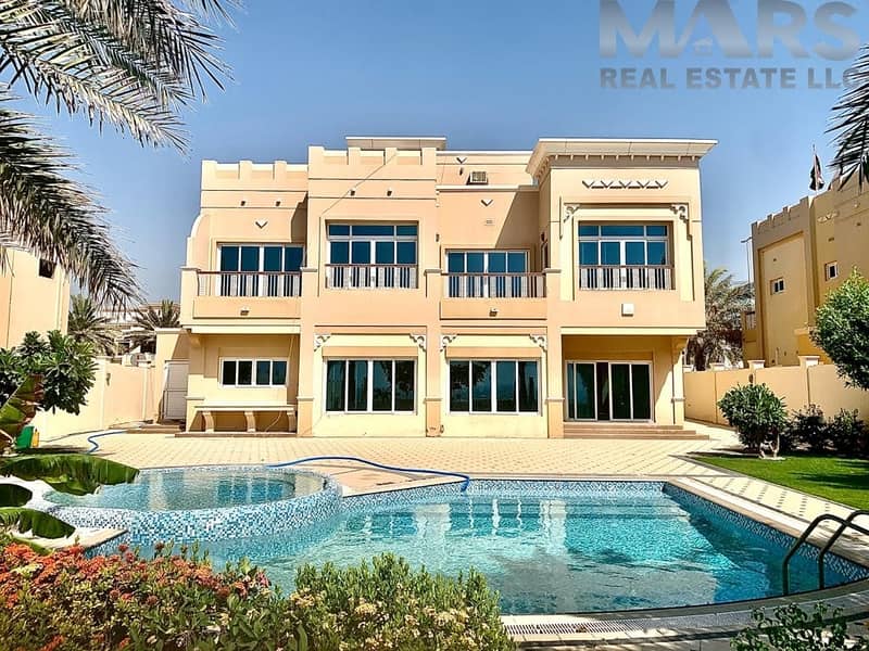 Perfect Stunning and Luxurious Villa Perfect Stunning and Luxurious Villa