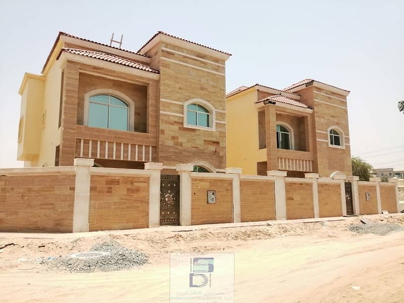 Without a down payment from the owner and the price is negotiable with the possibility of bank financing a personal villa 3200 feet Unique location with a monthly premium of 6000 dirhams Superdelux finishes near the mosque and Mohamed bin Zayed Street