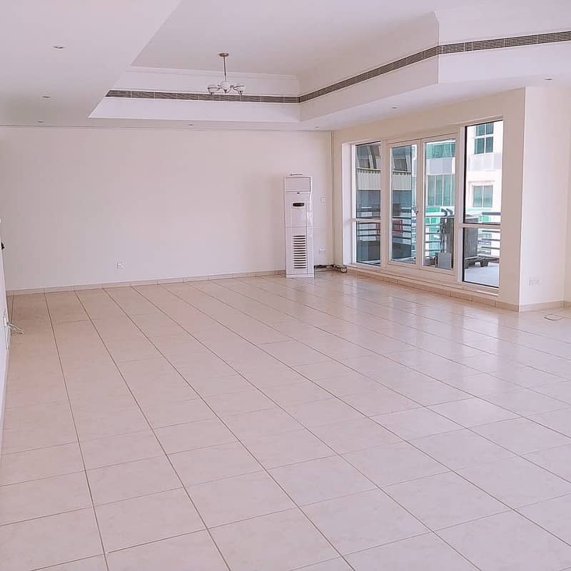 Квартира в Аль Карама, 2 cпальни, 70000 AED - 4667133
