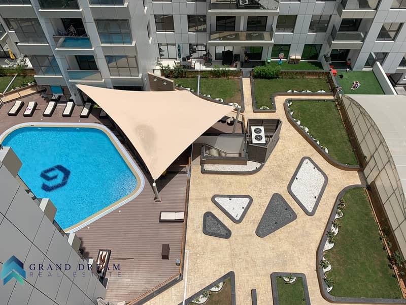Superb Offer | Nice Lay-Out | Fitted Kitchen Superb Offer | Nice Lay-Out | Fitted Kitchen