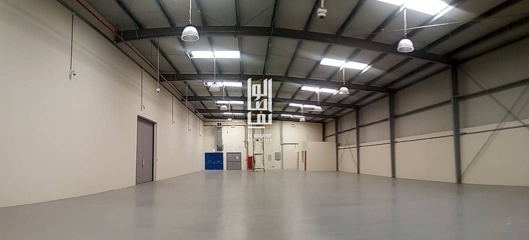 BRAND NEW INSULATED WAREHOUSE ON MAIN ROAD NEAR SHEIKH ZAYED ROAD