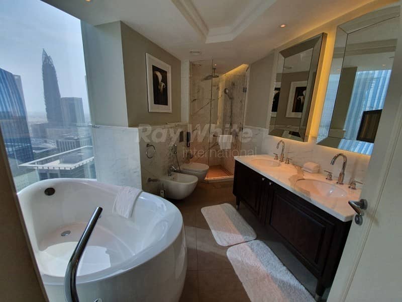 10 Spacious Luxury 2 BR w/ Fountain and Burj View