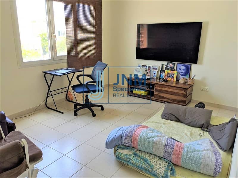 Well-maintained 3BR Type 3 Close to Shopping Mall