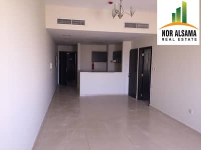 LARGE 1 bedroom Upper Floor Balcony Store 2 Baths in Queue Point LARGE 1 bedroom Upper Floor Balcony Store 2 Baths in Queue Point