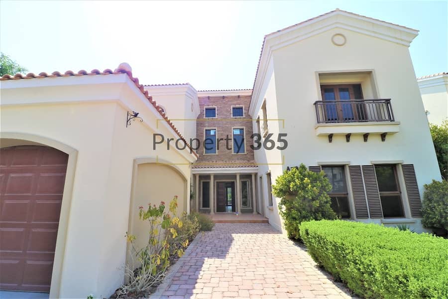 Stunning 4BR Villa in Murcia with Golf Course View Stunning 4BR Villa in Murcia with Golf Course View