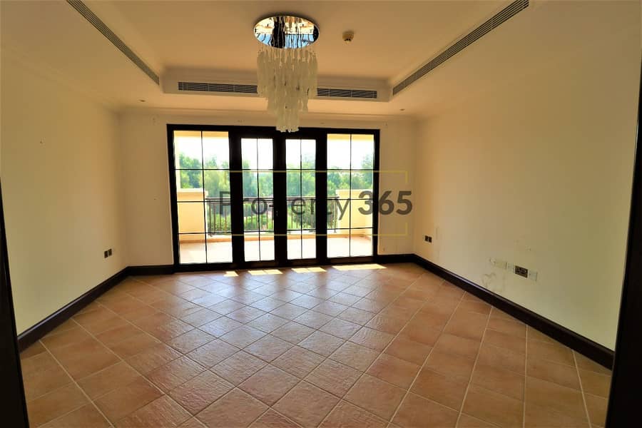 8 Stunning 4BR Villa in Murcia with Golf Course View