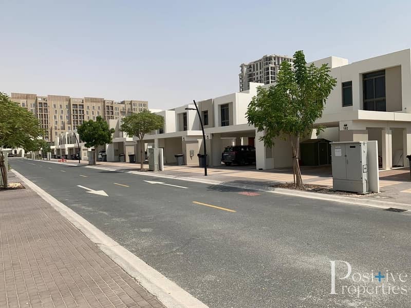 3 Bed Room Town House in Zahra |Town Square