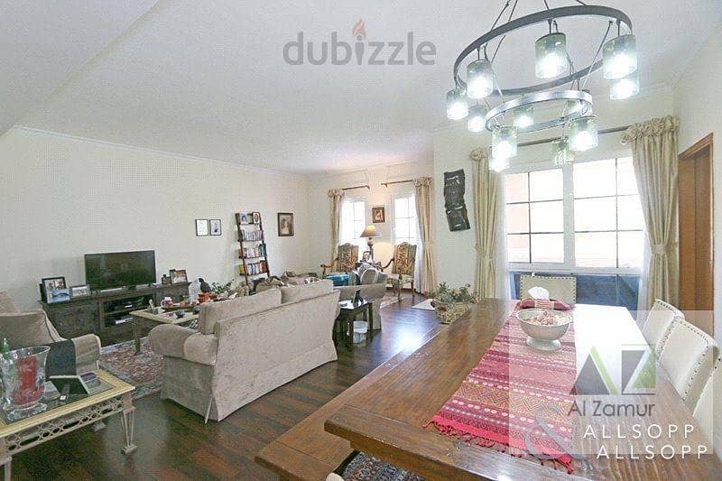 Luxurious 3 Bedroom in Dip Green Community Luxurious 3 Bedroom in Dip Green Community