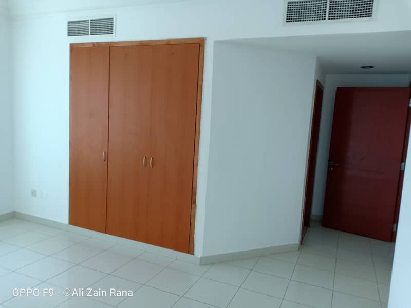 Квартира в Аль Маджаз, 2 cпальни, 32000 AED - 4669970