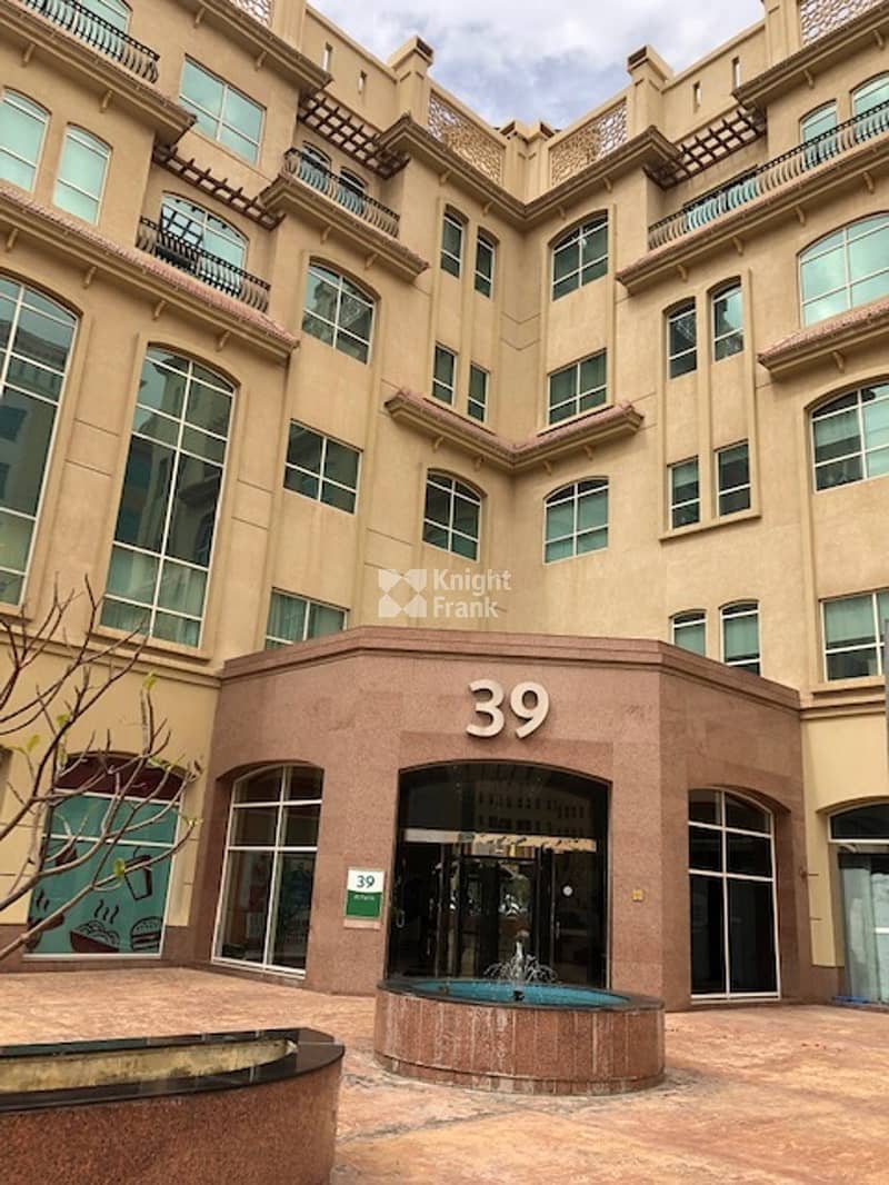 Commercial Spaces walking distance to metro Commercial Spaces walking distance to metro