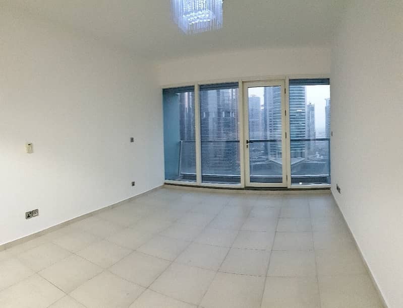 3 Studio With Lake View in Dubai Arch Tower
