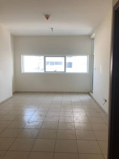 كبيرة BHK للبيع للبيع بسعر رخيص جدا فقط 290000 كبيرة BHK للبيع للبيع بسعر رخيص جدا فقط 290000