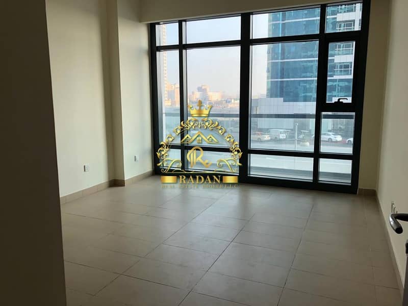 8 Low Floor 1BR Apartment in Lakeside Residence