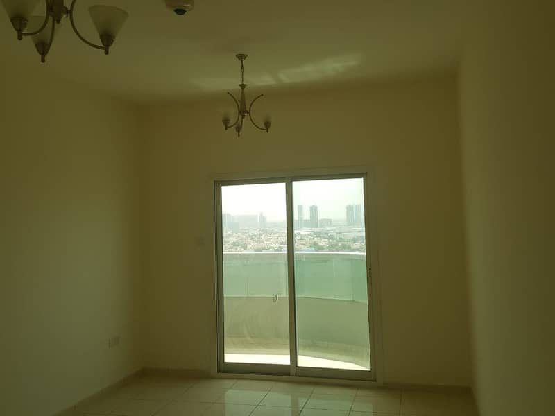 Perfectly priced 1 BHK Apartment in Orient Towers with only 5% downpayment
