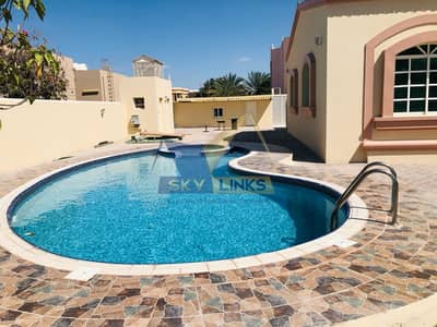 Luxury 4BR Villa With Pool for Rent Luxury 4BR Villa With Pool for Rent
