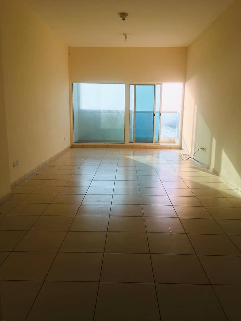 2 bhk full sea view closed kitchen with free parking for rent