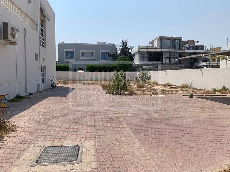 3 Fantastic 4 Bedroom Villa for Rent in Umm Al Sheif