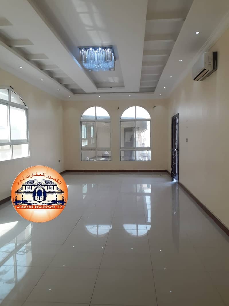 Villa two minutes from Sharjah and a negotiable price