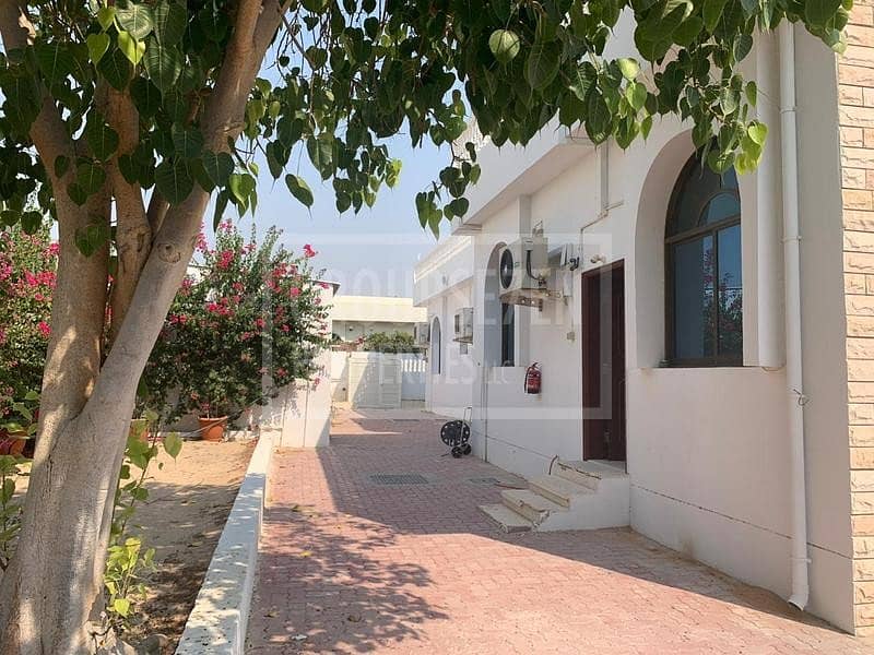 5 4 Bedroom Villa for Rent in Umm Al Sheif