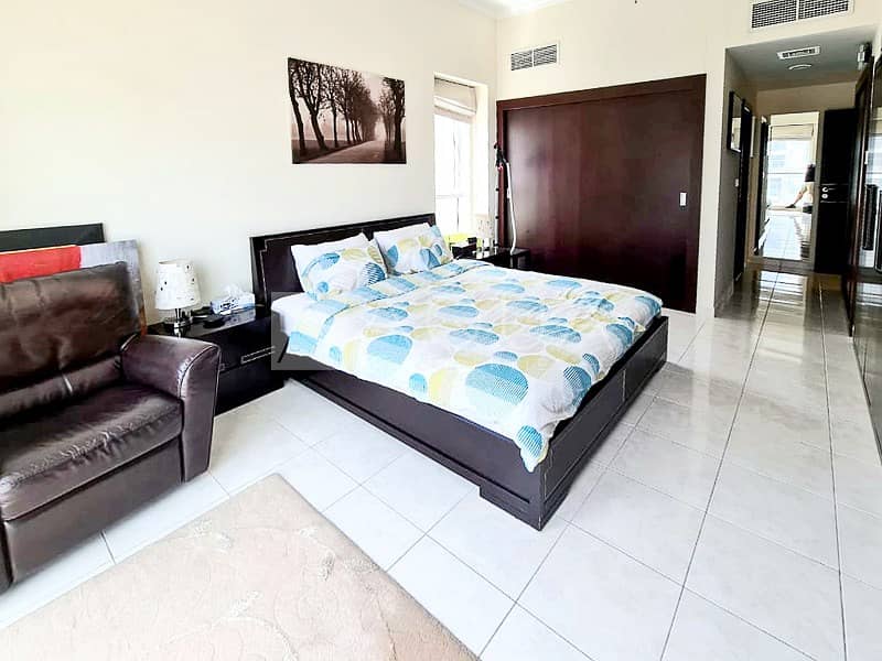 | Upgraded 3 Bed | Plus Maid | Balcony |