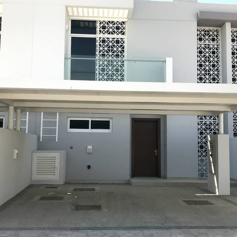 Beautiful TH | 3 Bedroom + Maids w/ balcony for Rent in Arabella 2