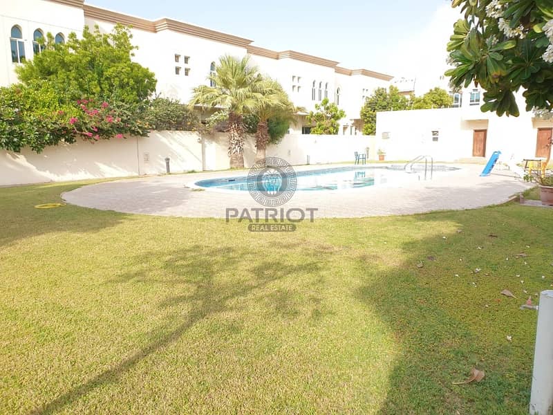 Bright 3BR villa with tennis court shared pool 6 cheques
