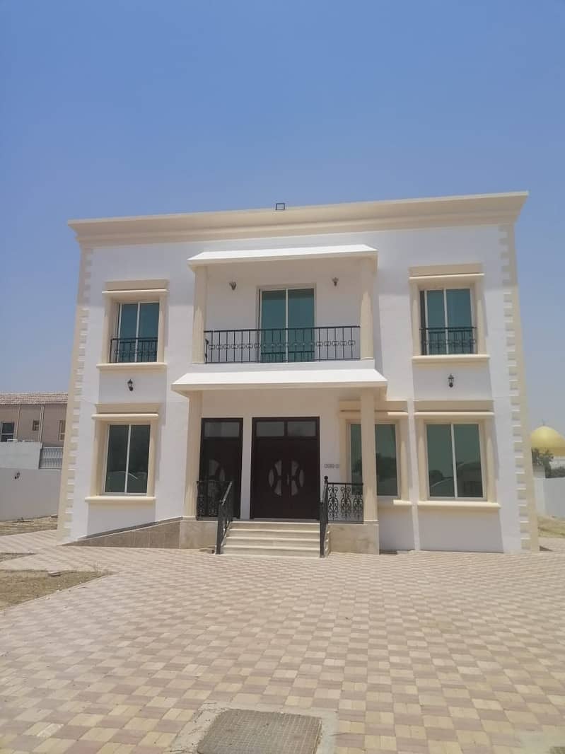 Good villa for rent in AL warqaa (3bedroom +2hall +majls +maidroom +garden  +parking+kitchen)