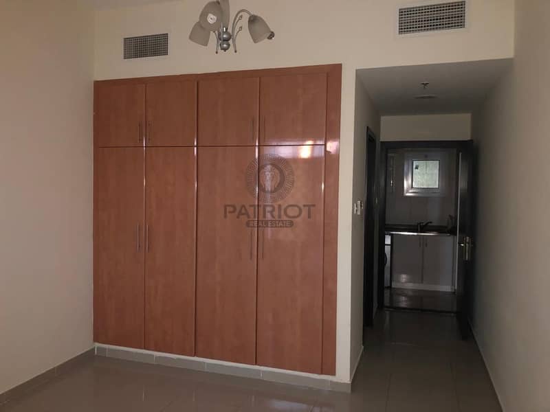 8 Hot deal in front of metro one bedroom for rent in lake city Tower