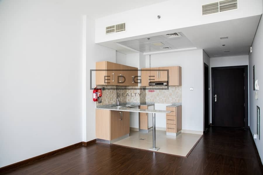 Studio With Balcony @ 27K AEd Studio With Balcony @ 27K AEd
